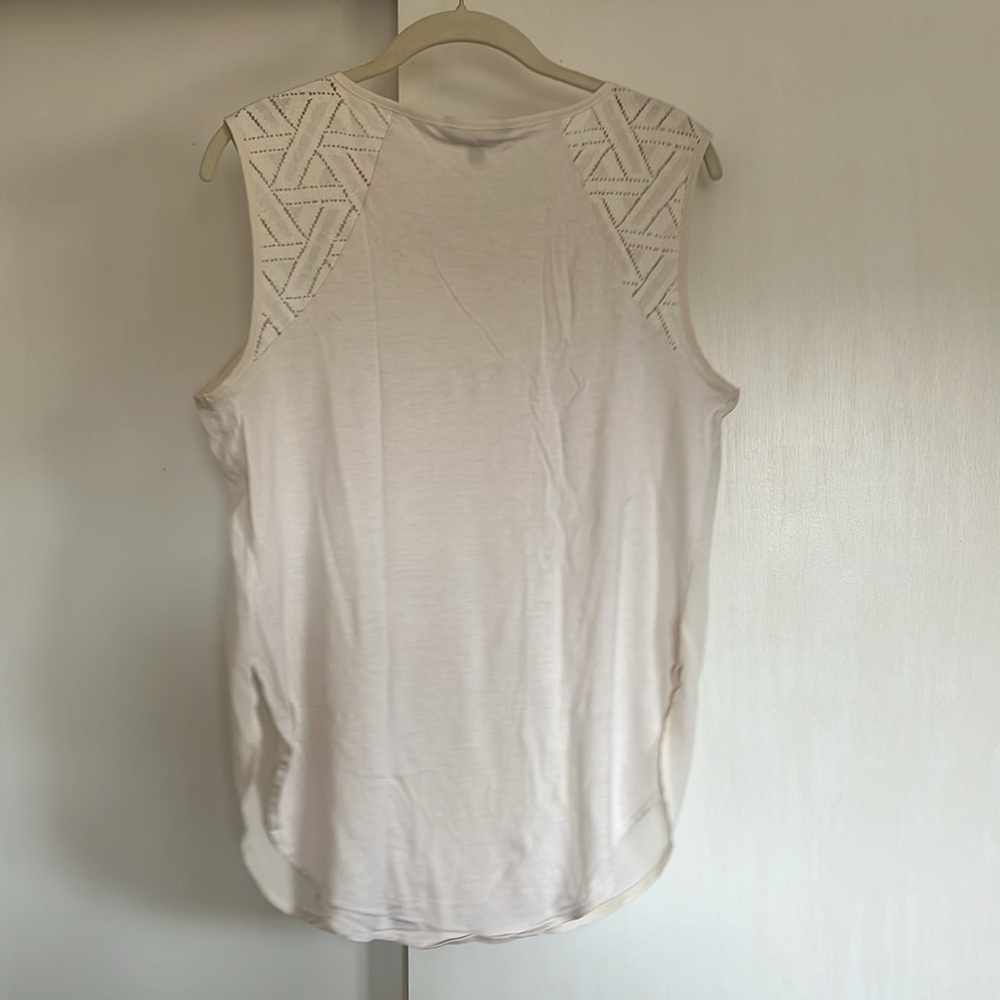 Banana Republic | M | flowy cream sleeveless blouse | cutout detailing - Picture 7 of 7